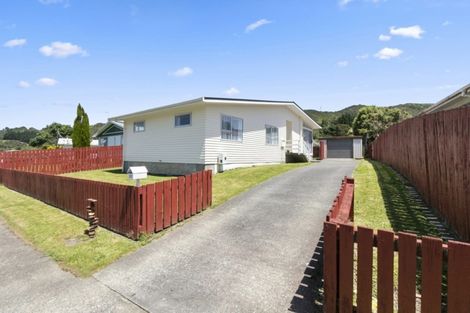Photo of property in 303 Wellington Road, Wainuiomata, Lower Hutt, 5014