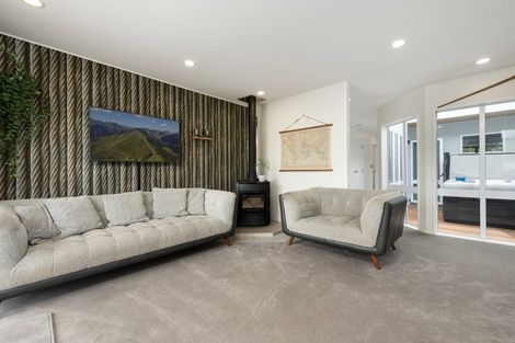 Photo of property in 18 Beach Grove, Omokoroa, 3114