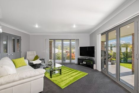 Photo of property in 5 Fantail Heights, Picton, 7220