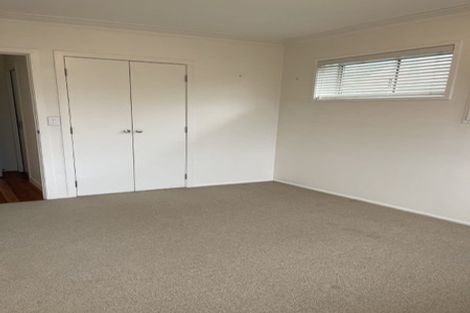 Photo of property in 2/1 Korau Road, Greenlane, Auckland, 1051