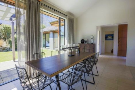 Photo of property in 2 Buckler Court, Jacks Point, Queenstown, 9371