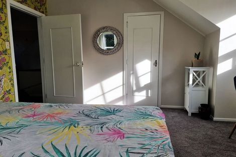 Photo of property in 14 Freemans Way, Pinehaven, Upper Hutt, 5019