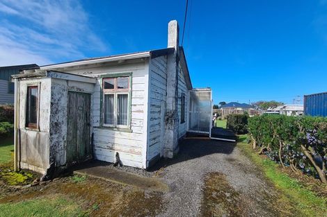 Photo of property in 10 King Street, Opunake, 4616
