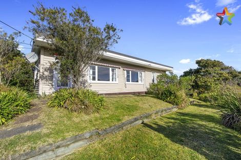 Photo of property in 67 Tasman Road, Otaki Beach, Otaki, 5512