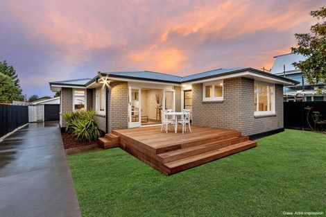 Photo of property in 57 Vivian Street, Burwood, Christchurch, 8083