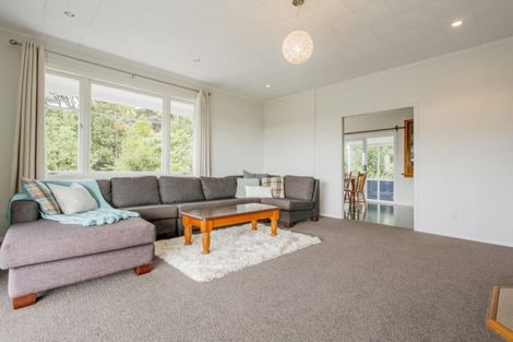 Photo of property in 25 Christian Road, Swanson, Auckland, 0614