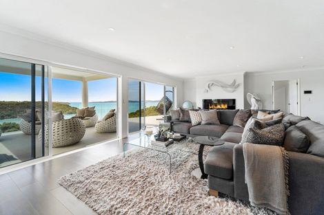 Photo of property in 8 Kotare Place, Sandspit, Warkworth, 0982