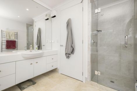 Photo of property in 29 Evelyn Road, Cockle Bay, Auckland, 2014