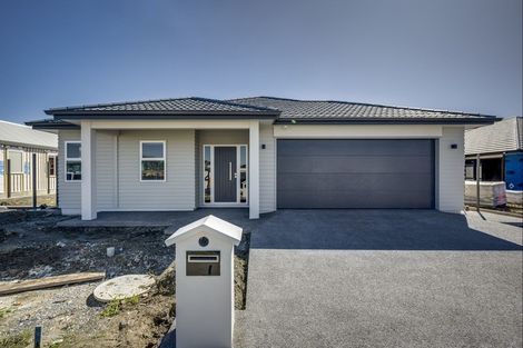 Photo of property in 48 Kenny Road, Te Awa, Napier, 4110