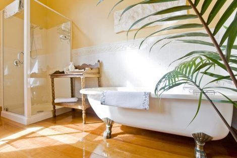 Photo of property in Mchardy Homestead, 11 Bracken Street, Hospital Hill, Napier, 4110