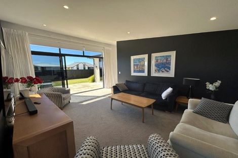 Photo of property in 2 Franks Way, Papamoa Beach, Papamoa, 3118