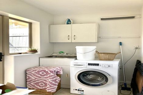 Photo of property in 41 Roy Maloney Drive, Henderson, Auckland, 0612