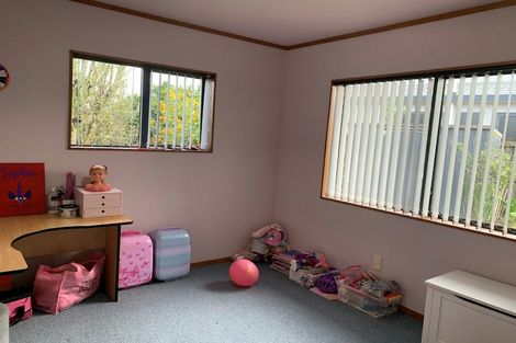 Photo of property in 32 Halcione Close, Flagstaff, Hamilton, 3210