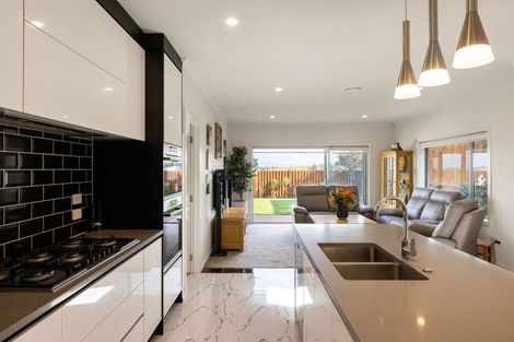 Photo of property in 28 Waireka Road, Rototuna North, Hamilton, 3210