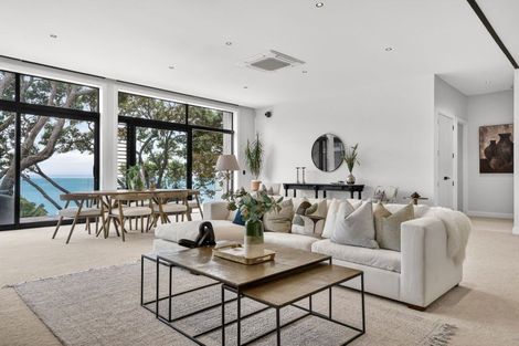 Photo of property in 218a Lake Road, Hauraki, Auckland, 0622