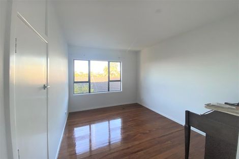 Photo of property in 57 Corunna Road, Milford, Auckland, 0620