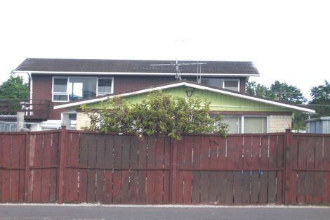 Photo of property in 1/3174 Great North Road, New Lynn, Auckland, 0600