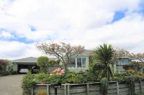 Photo of property in 10 Astelia Way, Waipahihi, Taupo, 3330