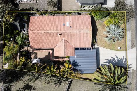 Photo of property in 8 Hedge Row, Sunnyhills, Auckland, 2010