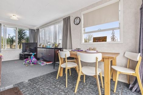 Photo of property in 6 Lugton Street, Nawton, Hamilton, 3200