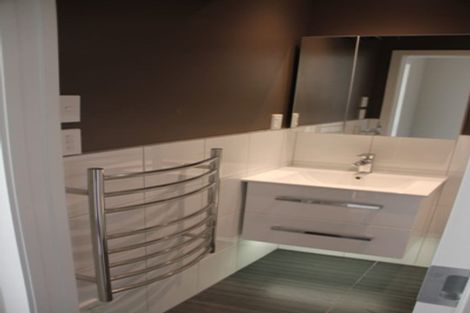 Photo of property in 6/61 Black Rock Road, Newlands, Wellington, 6037