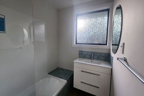 Photo of property in 87 Farquhars Road, Redwood, Christchurch, 8051