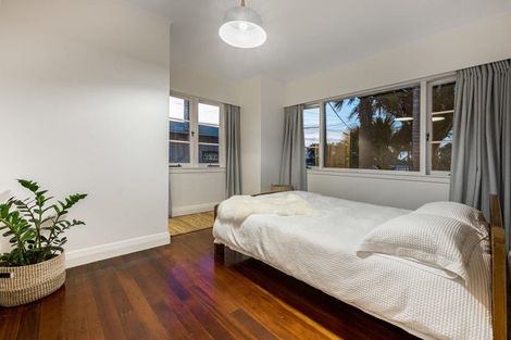 Photo of property in 43 Aramoana Avenue, Devonport, Auckland, 0624