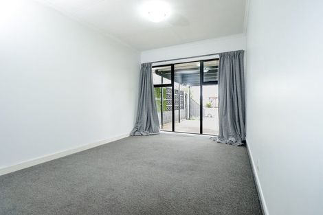 Photo of property in 11 Slacks Road, Awapuni, Palmerston North, 4412