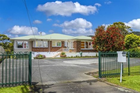 Photo of property in 1066 Scenic Drive North, Swanson, Auckland, 0816