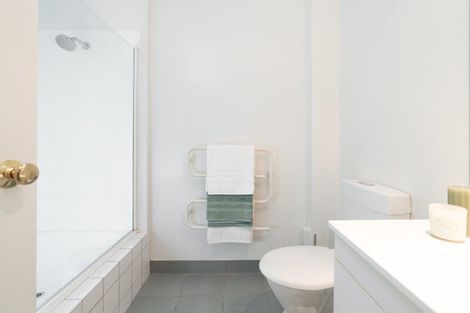 Photo of property in 12b Glenmore Street, Thorndon, Wellington, 6011