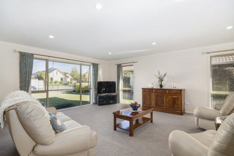 Photo of property in 30 Magnolia Drive, Springlands, Blenheim, 7201