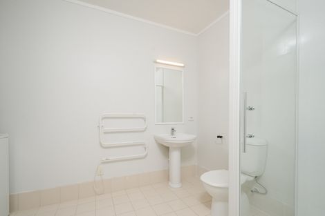Photo of property in 12b/30 Westward Ho, Glen Eden, Auckland, 0602