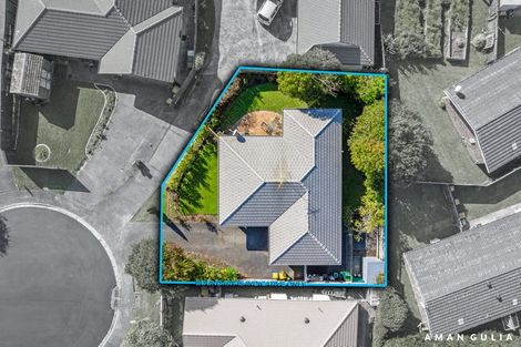 Photo of property in 32 Heversham Place, Glendene, Auckland, 0602