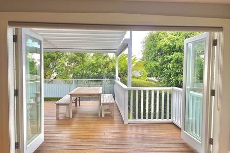 Photo of property in 8 Cumberland Avenue, Westmere, Auckland, 1022