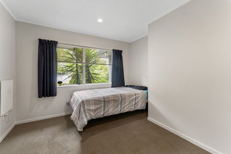 Photo of property in 36 Guildford Drive, Paraparaumu, 5032