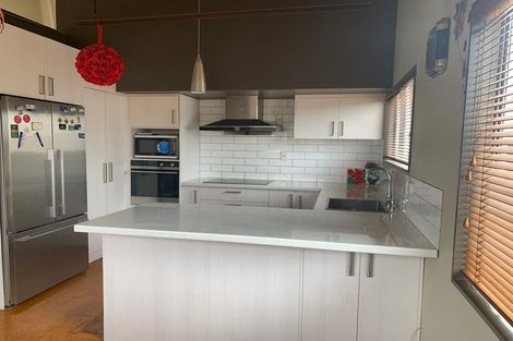 Photo of property in 136 Prince Regent Drive, Half Moon Bay, Auckland, 2012