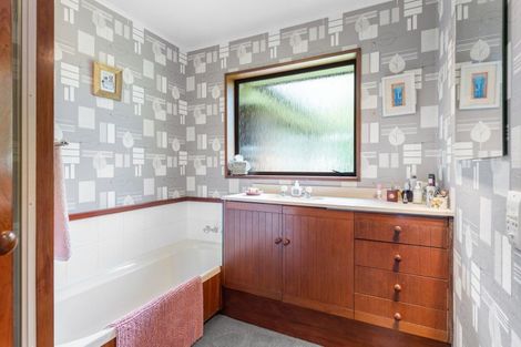 Photo of property in 1 Kerwood Place, Gore, 9710
