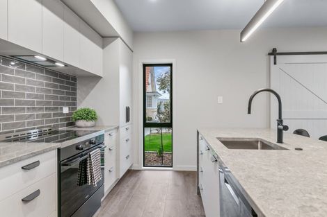 Photo of property in 114a Bartholomew Road, Levin, 5510