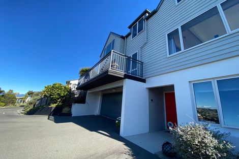 Photo of property in 16 Cavalry Close, Crofton Downs, Wellington, 6035