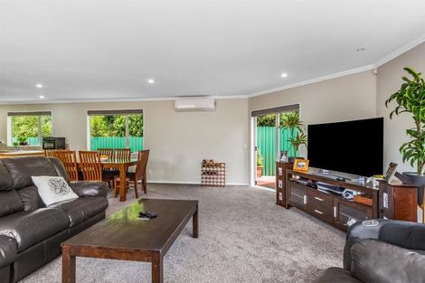 Photo of property in 13b Peterhouse Street, Tawa, Wellington, 5028