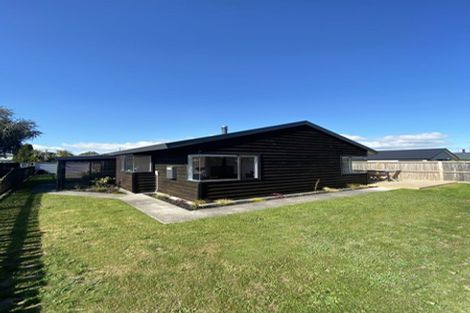 Photo of property in 3a Lyn Grove, Papamoa Beach, Papamoa, 3118