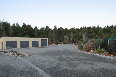 Photo of property in 5 Kahikatea Place, Kumara Junction, Kumara, 7875