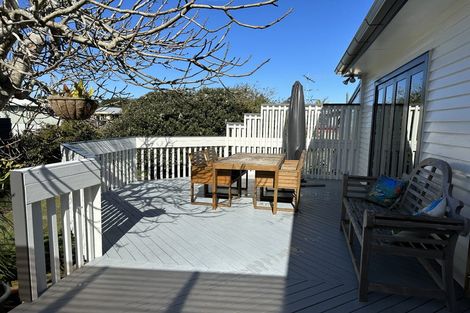 Photo of property in 25 Lysnar Street, Okitu, Gisborne, 4010