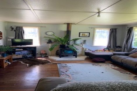 Photo of property in 16 Whio Street, Pongaroa, 4991