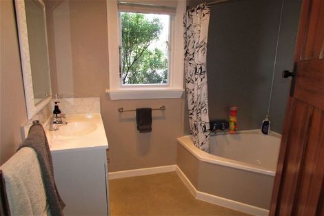 Photo of property in 11 Ashmore Avenue, Cobden, Greymouth, 7802