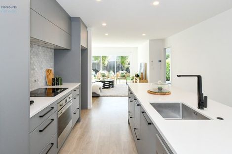 Photo of property in 6 Hoiho Road, Pukekohe, 2120