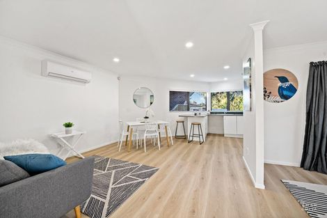 Photo of property in 70 Sturges Road, Henderson, Auckland, 0612