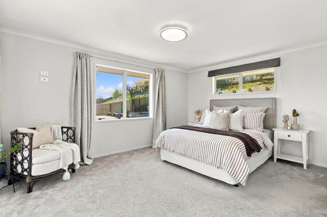 Photo of property in 3 Carex Close, Pyes Pa, Tauranga, 3112