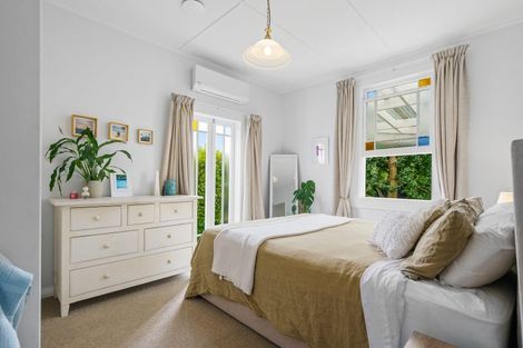 Photo of property in 92 Williams Street, Cambridge, 3434