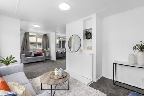 Photo of property in 33 Hanson Grove, Stokes Valley, Lower Hutt, 5019